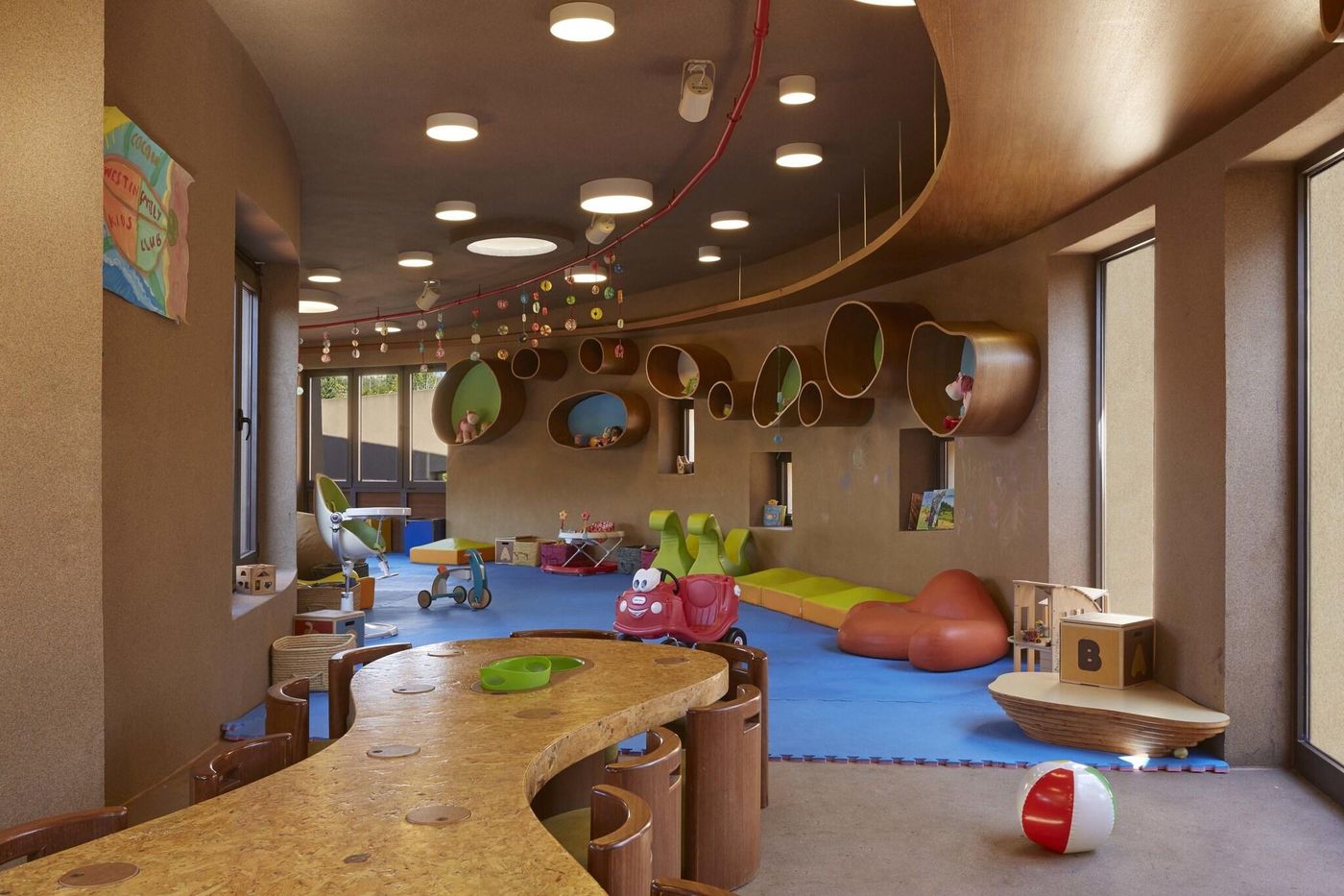 The-Romanos--A-Luxury-Collection-Resort-Sports-and-Entertainment-64