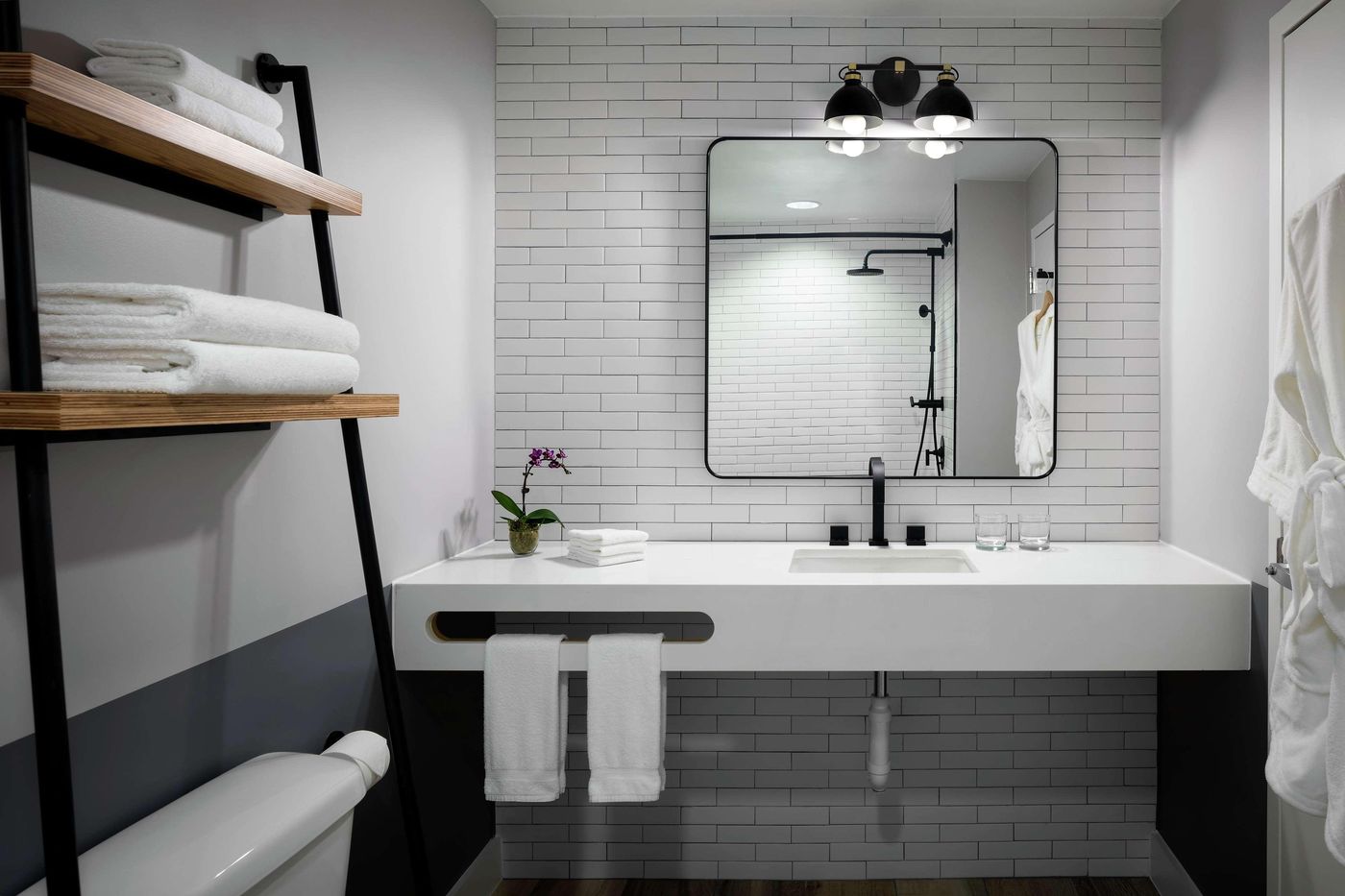 Freepoint-Hotel-Cambridge--a-Tapestry-Collection-Room-23