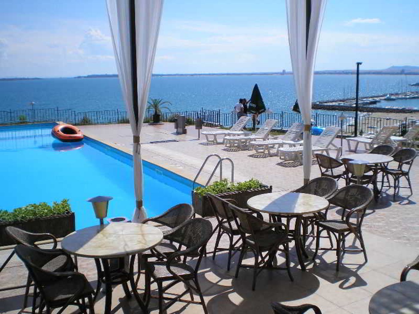 Dolce-Vita-Restaurant-10