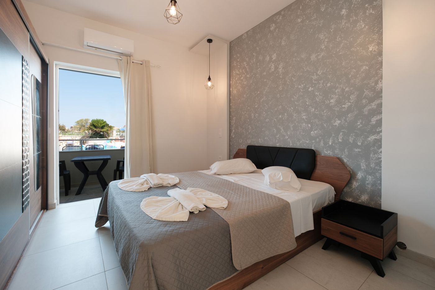 Paradise Hotel Apartments