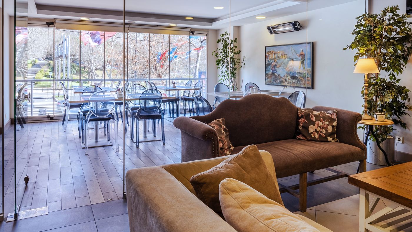 Cheya-Besiktas-Hotel---Suites-Lobby-13