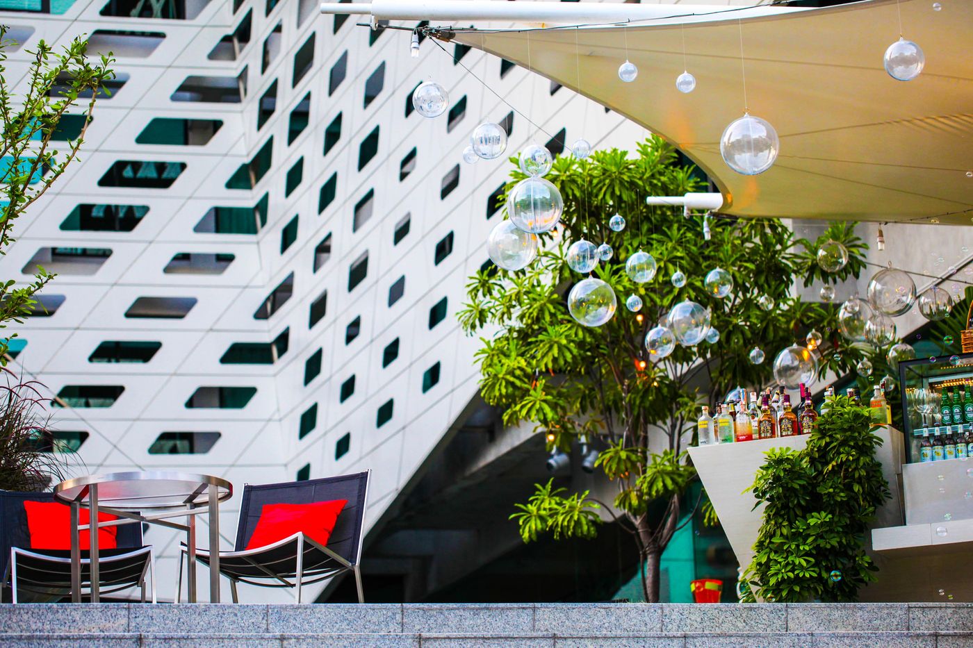 Lit-Bangkok-Hotel-Bar-67