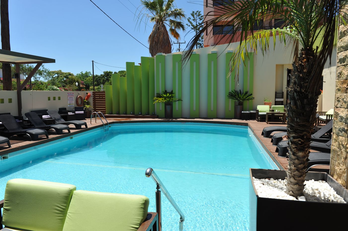 Heleni-Beach-Hotel-Pool-7