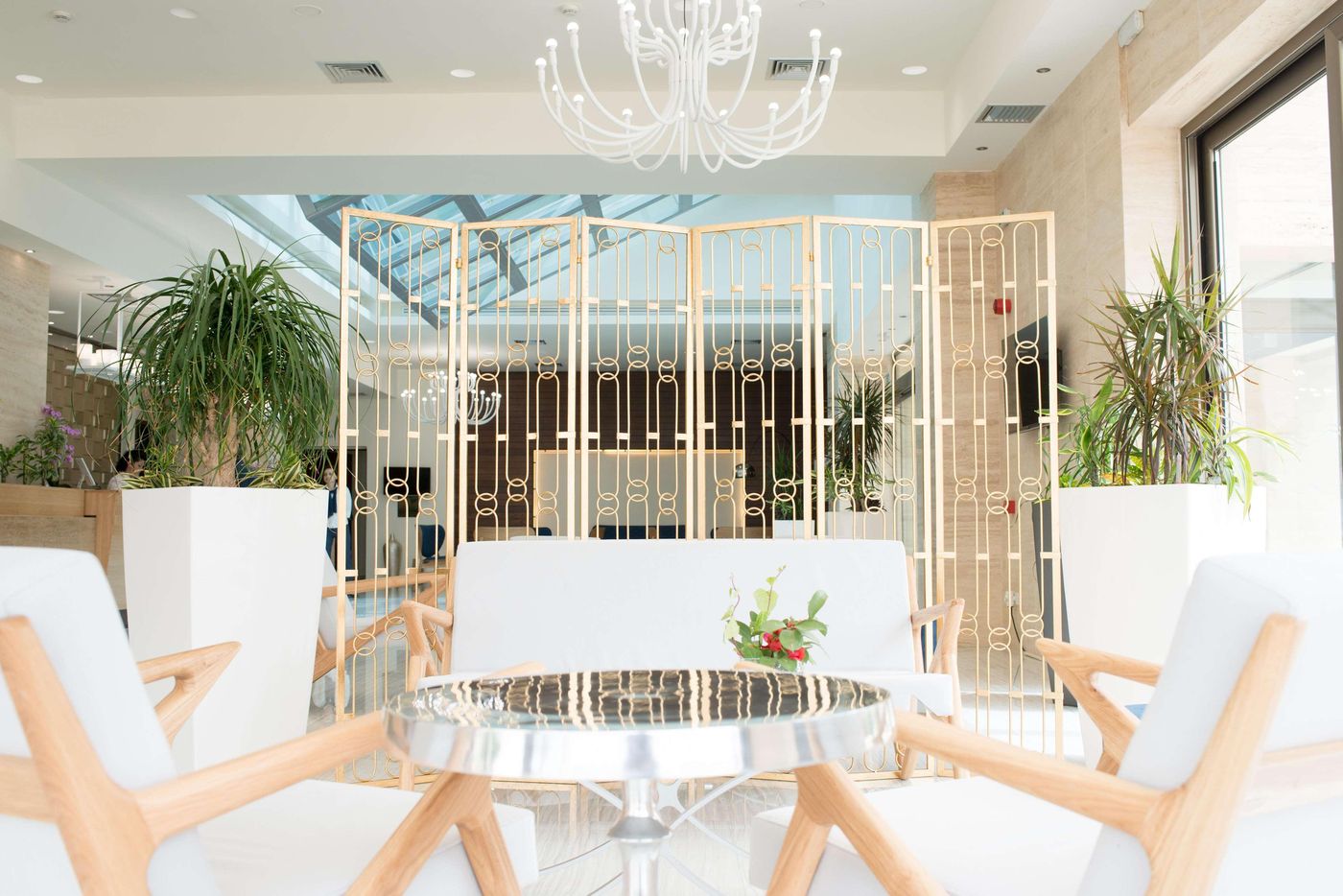 The-Royal-Blue-Lobby-59