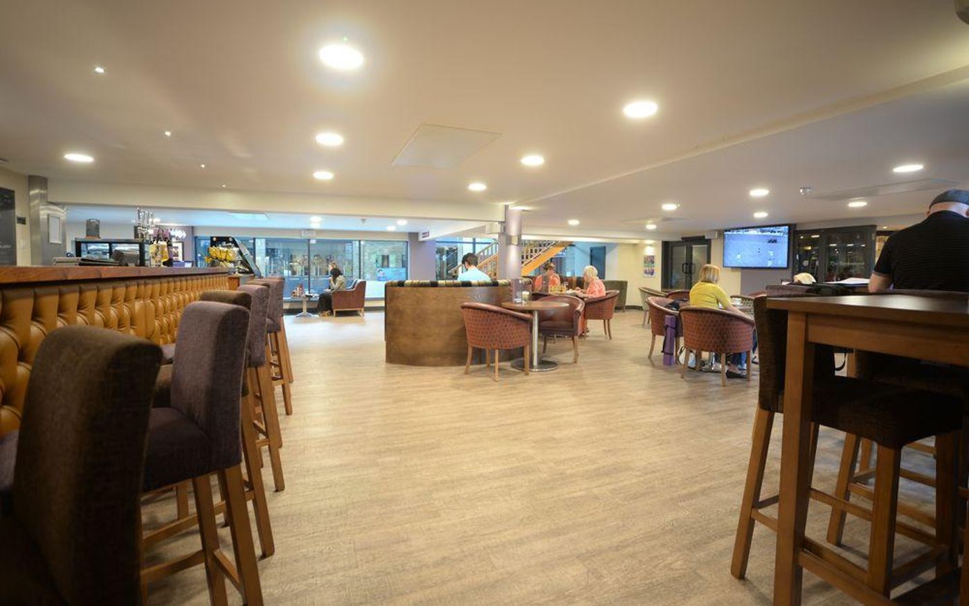 The Waterside Hotel and Galleon Leisure Club-United Kingdom-Manchester-General view-6