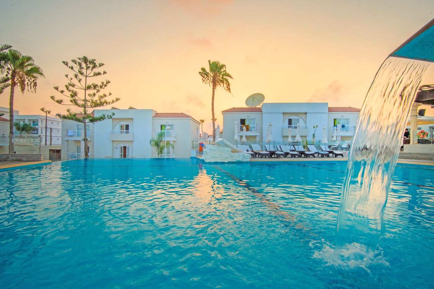 New Famagusta Hotel & Suites