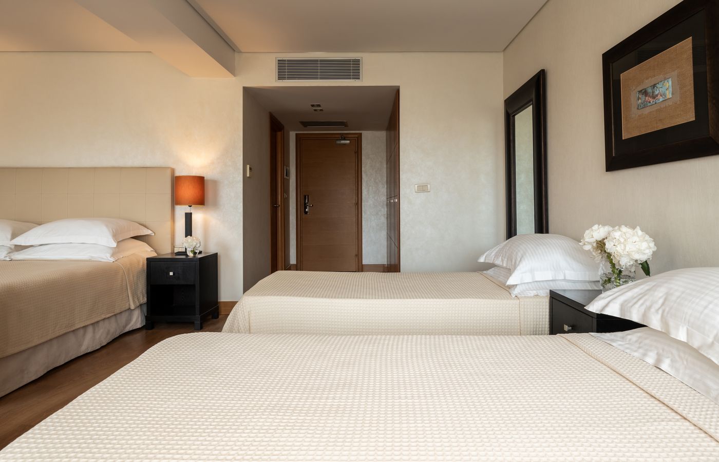 Plaza-Resort-Hotel-Room-22