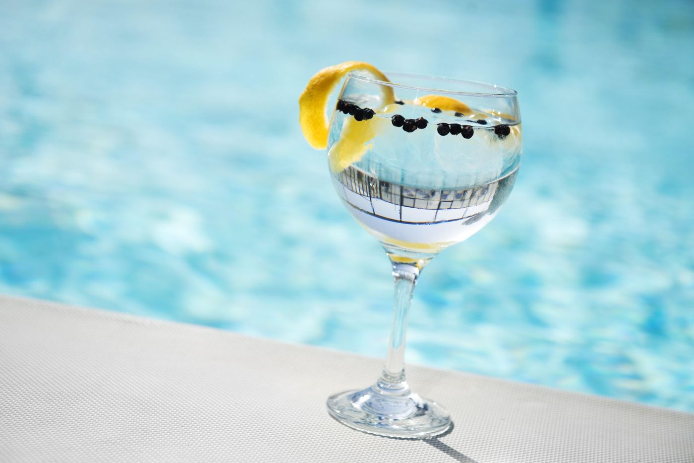 Elba-Vecindario-Aeropuerto-Business---Convention-Pool-3