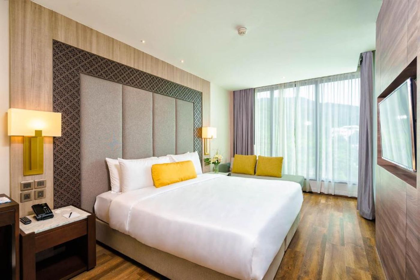 SKYVIEW-Resort-Phuket-Patong-Beach-Room-13