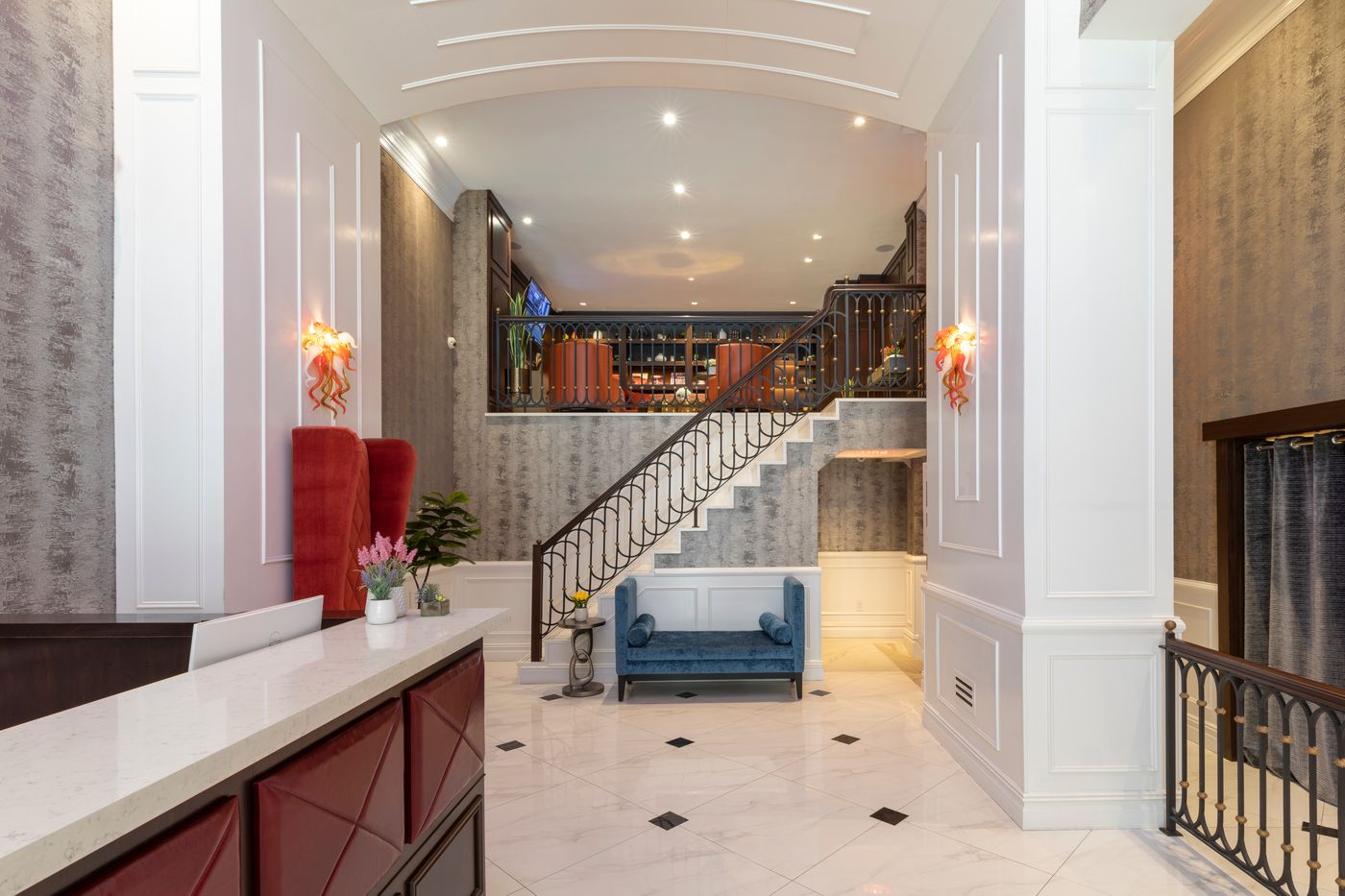 Broadway-Plaza-Hotel-Lobby-10