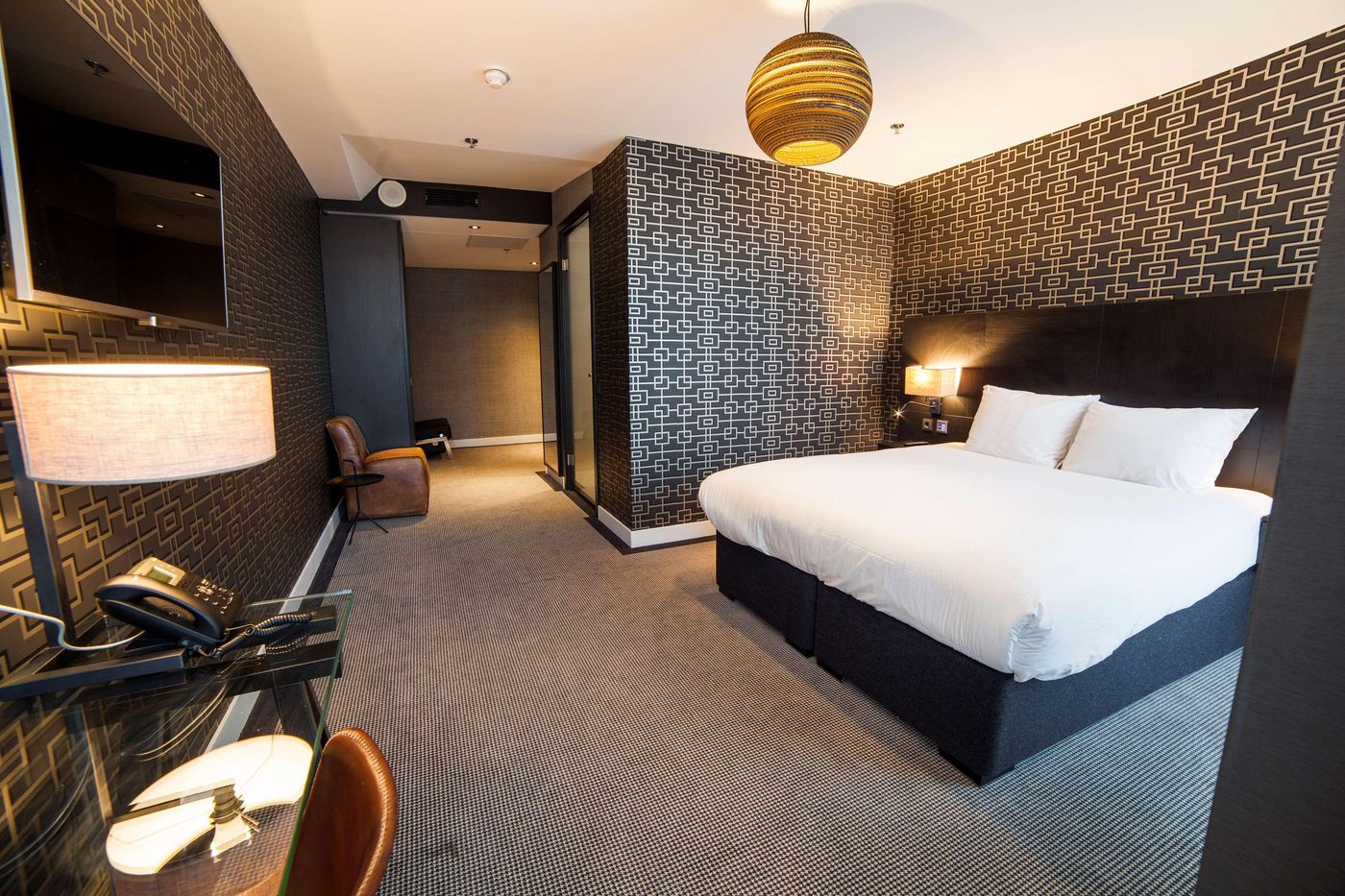 DoubleTree-by-Hilton-NDSM-Wharf-Room-12