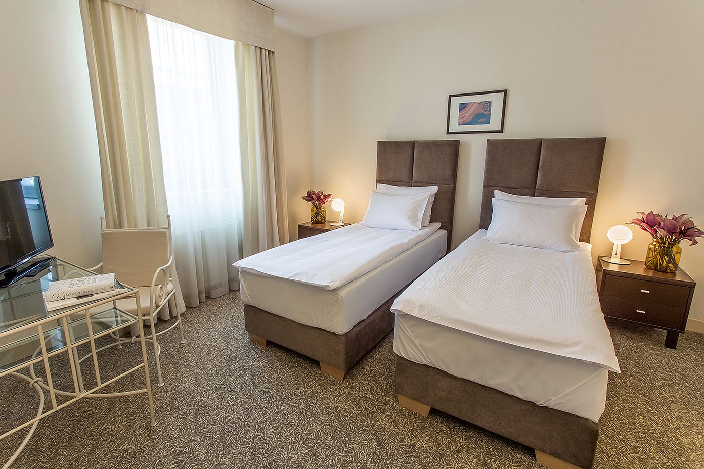 Mamaison-Residence-Izabella-Budapest-Room-6