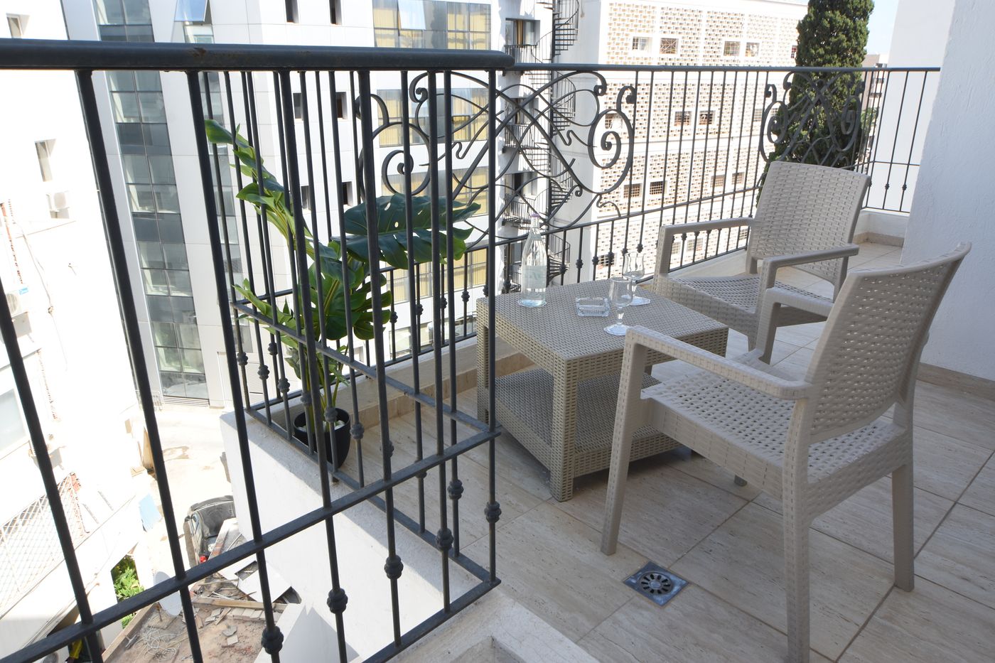 Downtown-Tunis-Hotel-Room-4