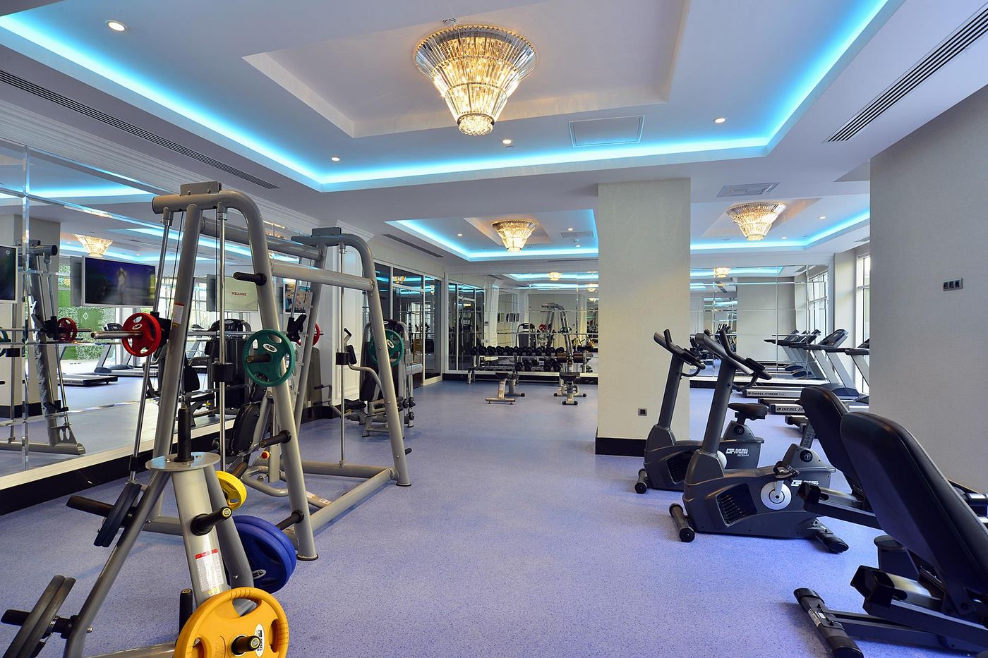 Azura Deluxe Resort & SPA Hotel