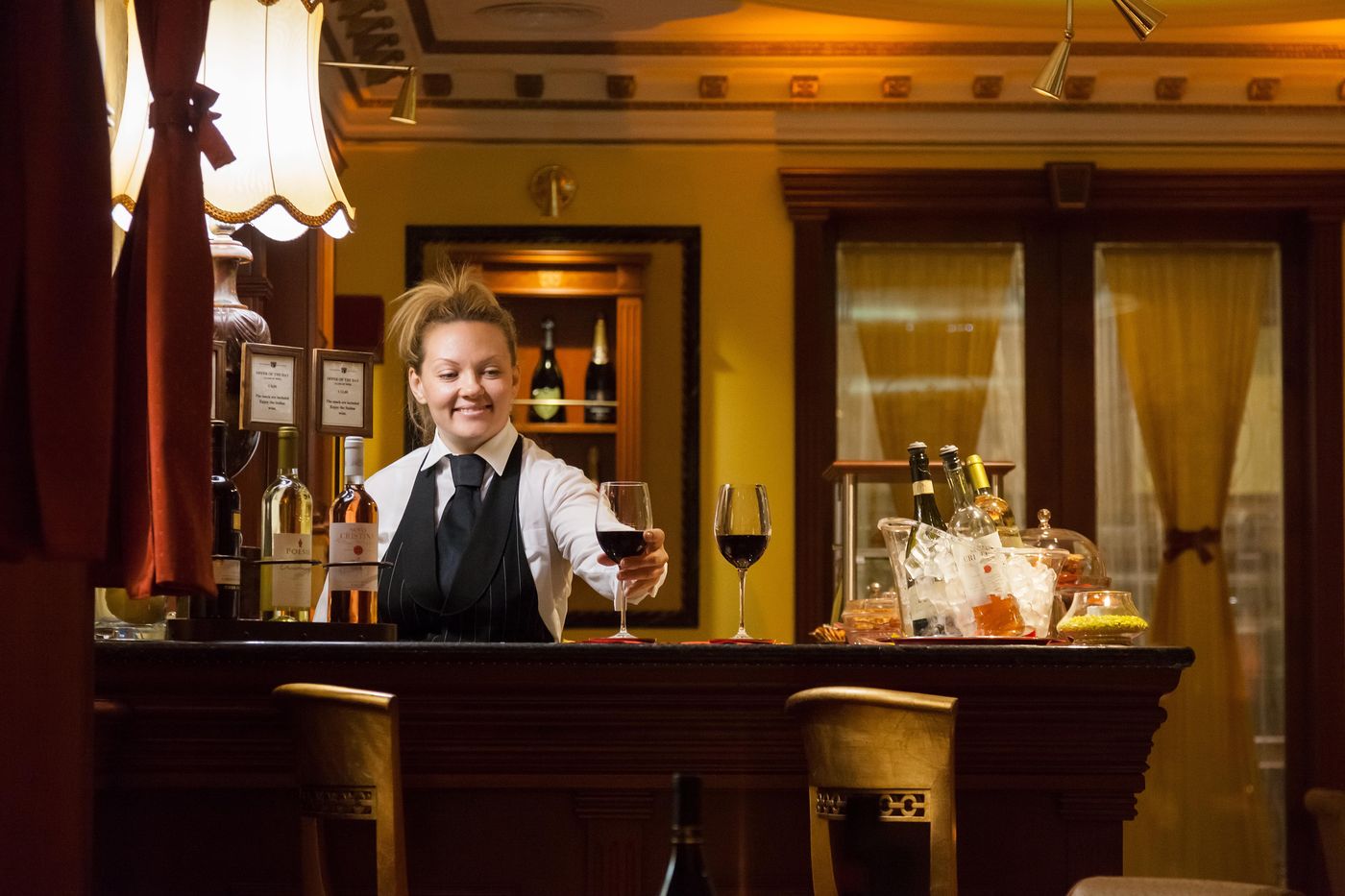 Hotel-Manfredi-Suite-In-Rome-Bar-17