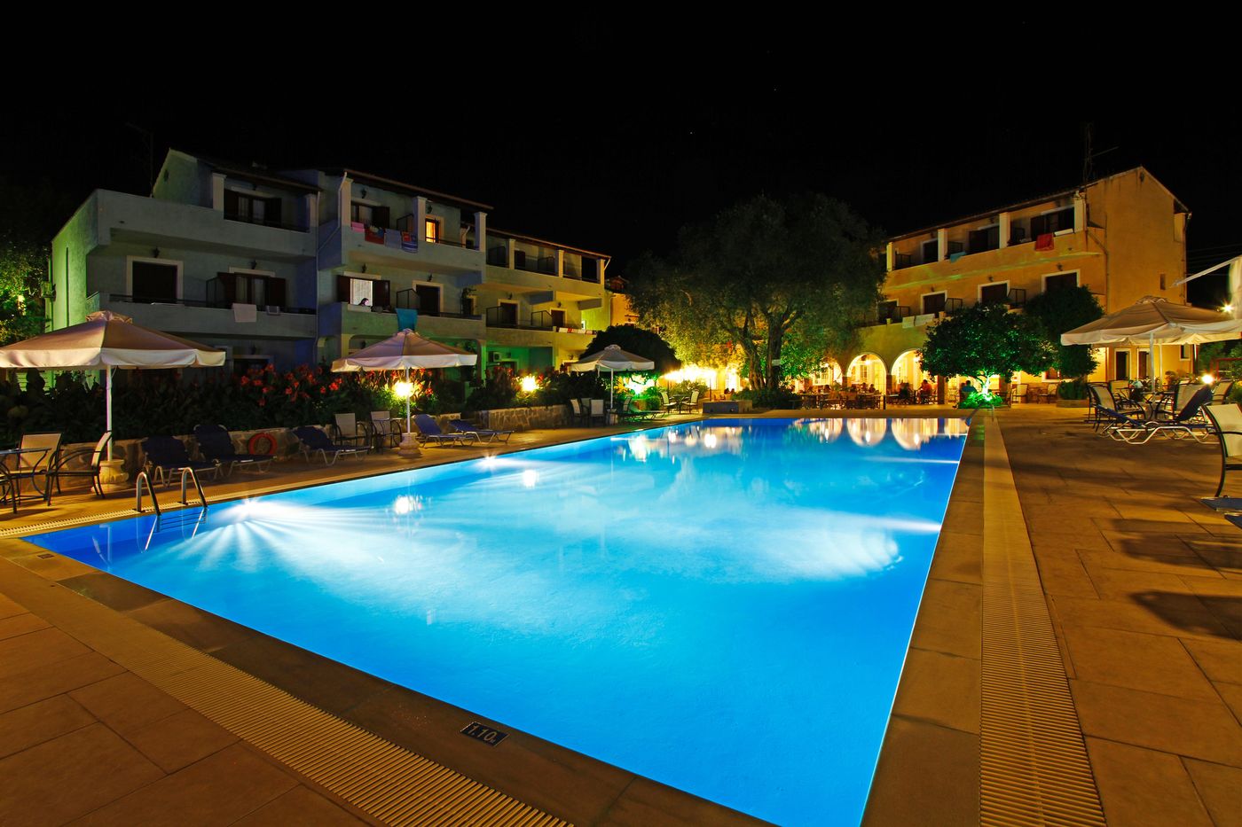 Bintzan-Inn-Pool-1