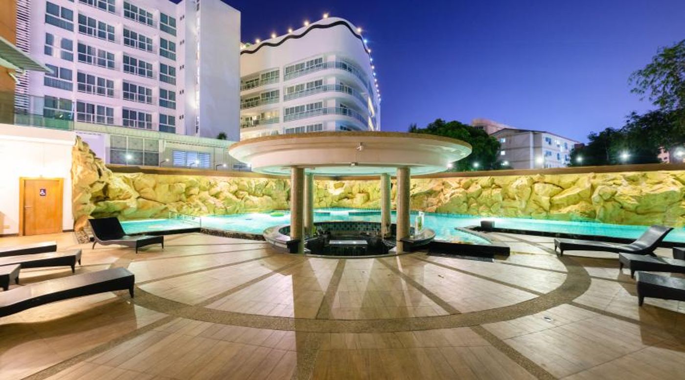 Centara Nova Hotel & Spa