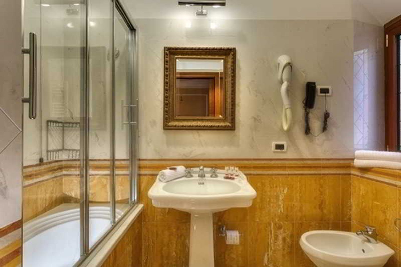 Comfort-Hotel-Bolivar-Room-42