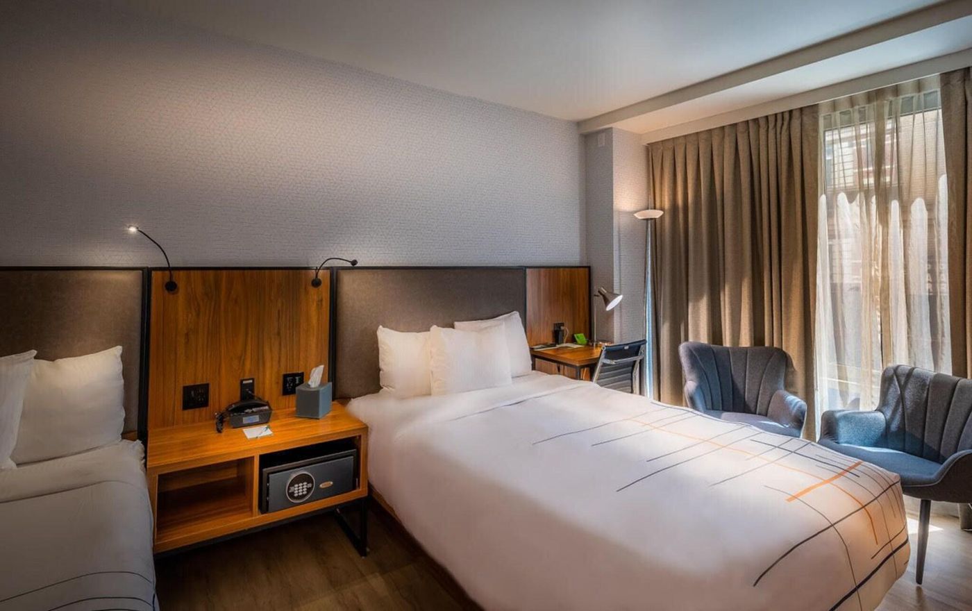 La-Quinta-Inn-and-Suites-Times-Square-South-Room-38