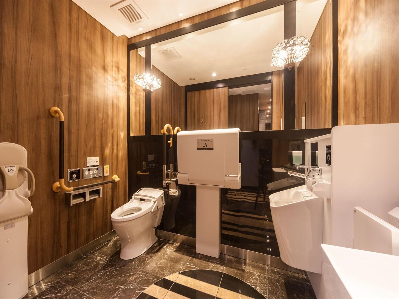 Apa Hotel Asakusa Ekimae-Japan-Tokyo City-General view-7