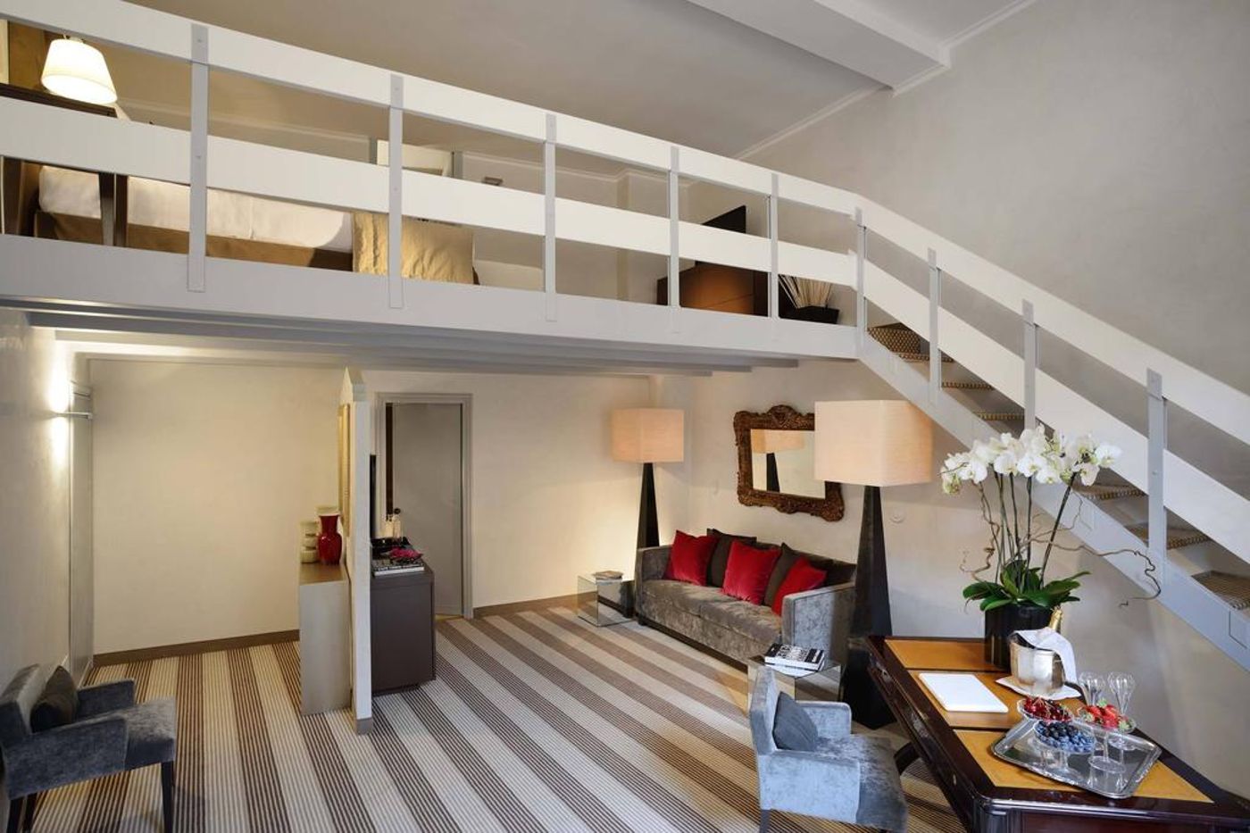 Colonna-Palace-Room-9