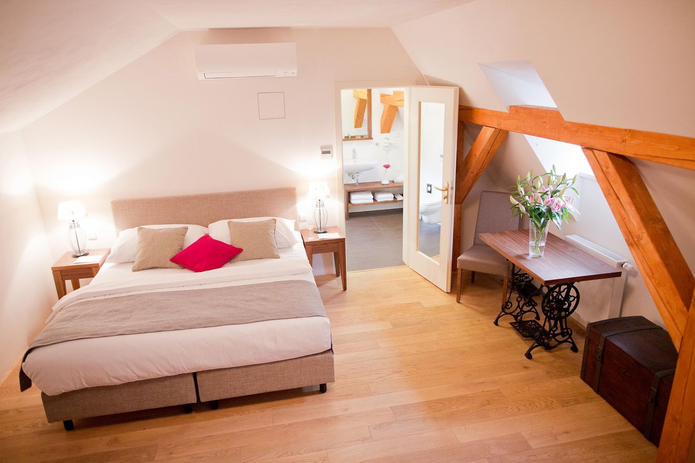 Hotel-Golden-Key-Room-20