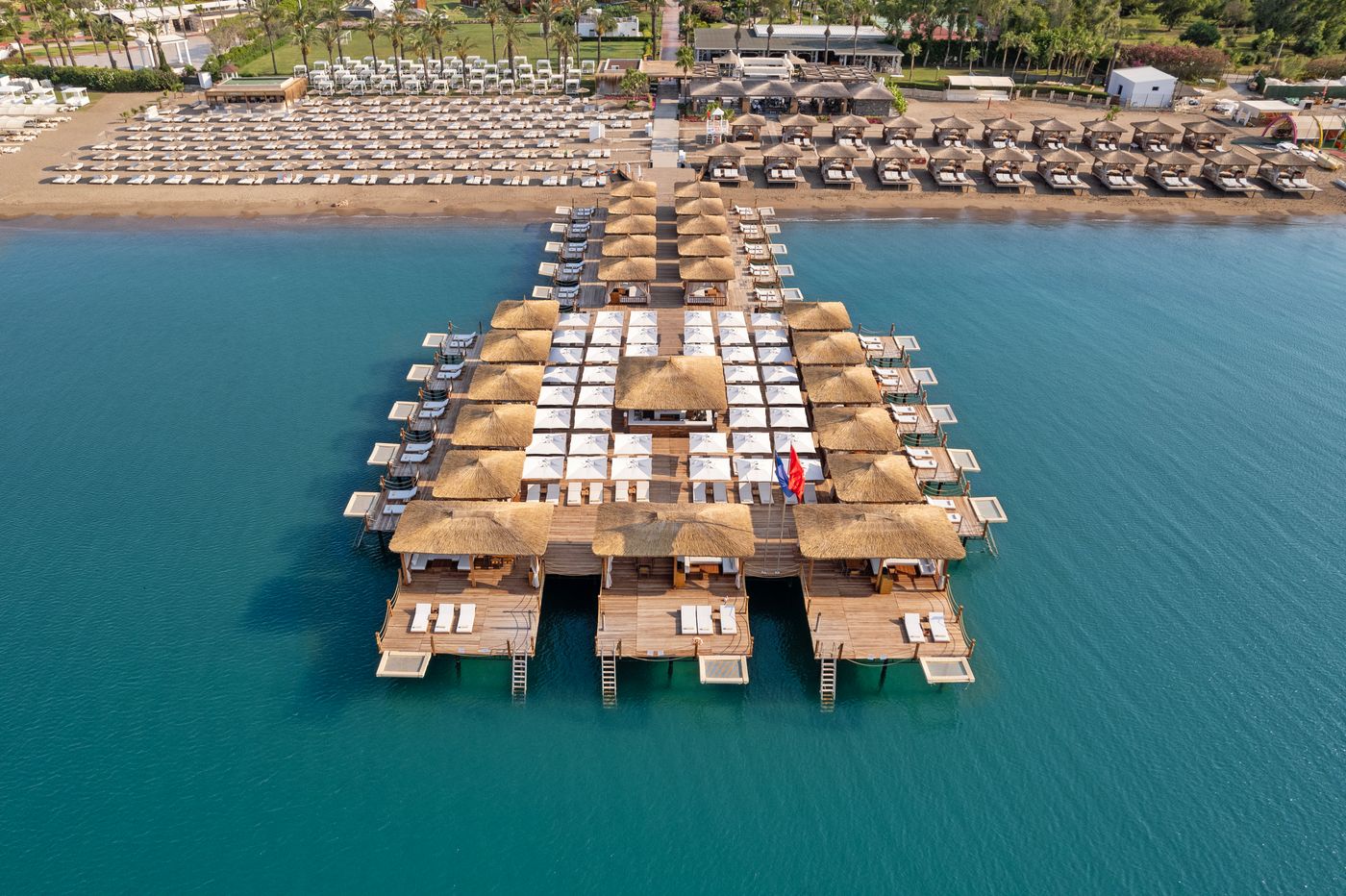 Titanic-Deluxe-Lara-Beach-19