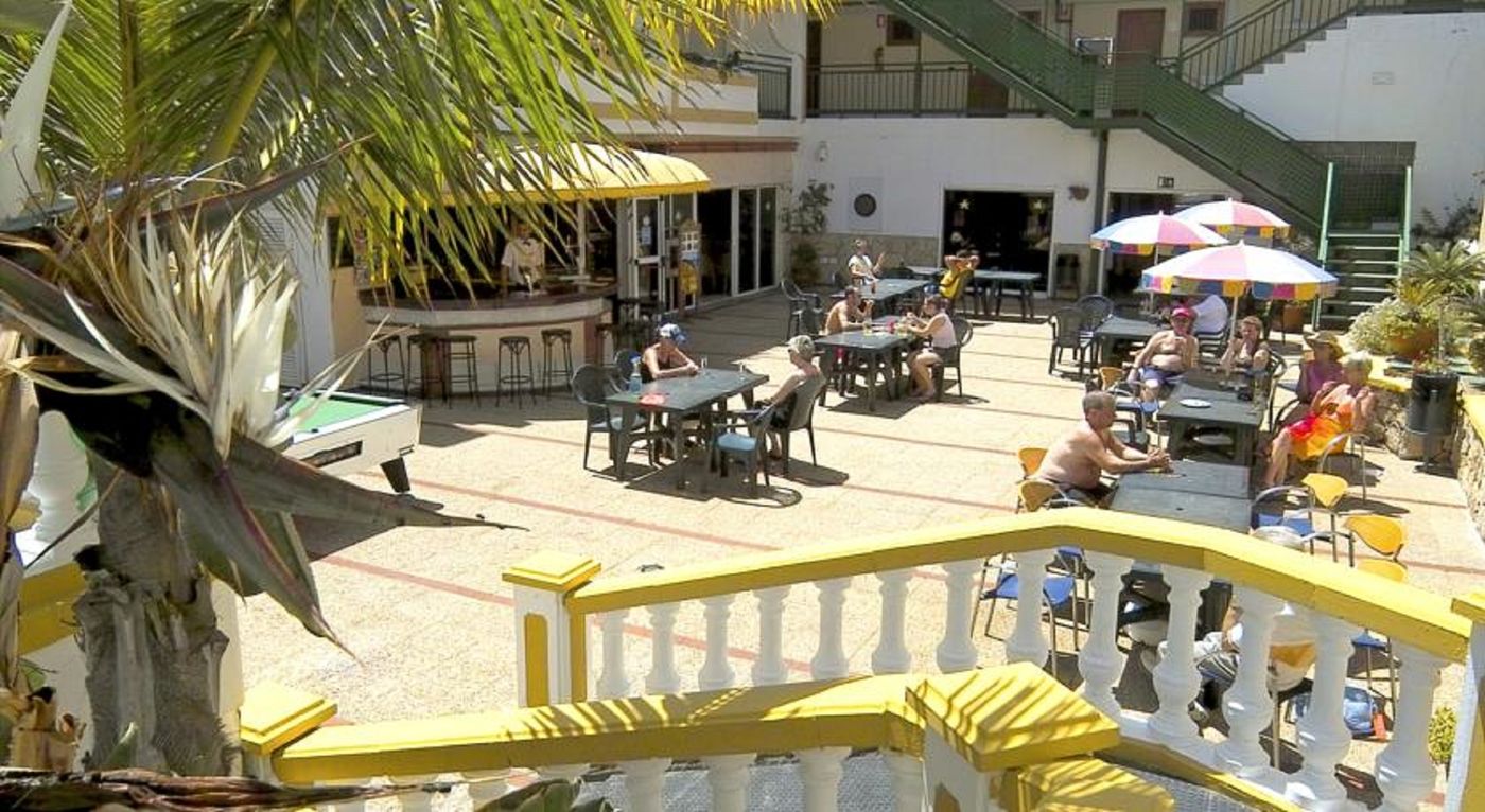 Caleta-Garden-Terrace-11