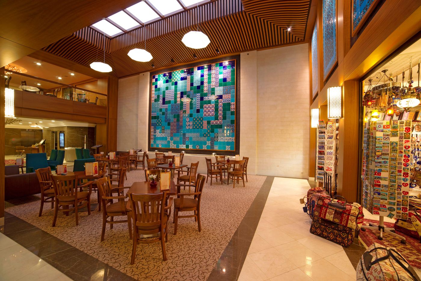 Radisson-Hotel-President-Old-Town-Istanbul-Lobby-60