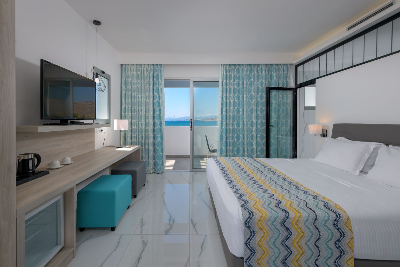 Sunrise-Hotel-Room-12