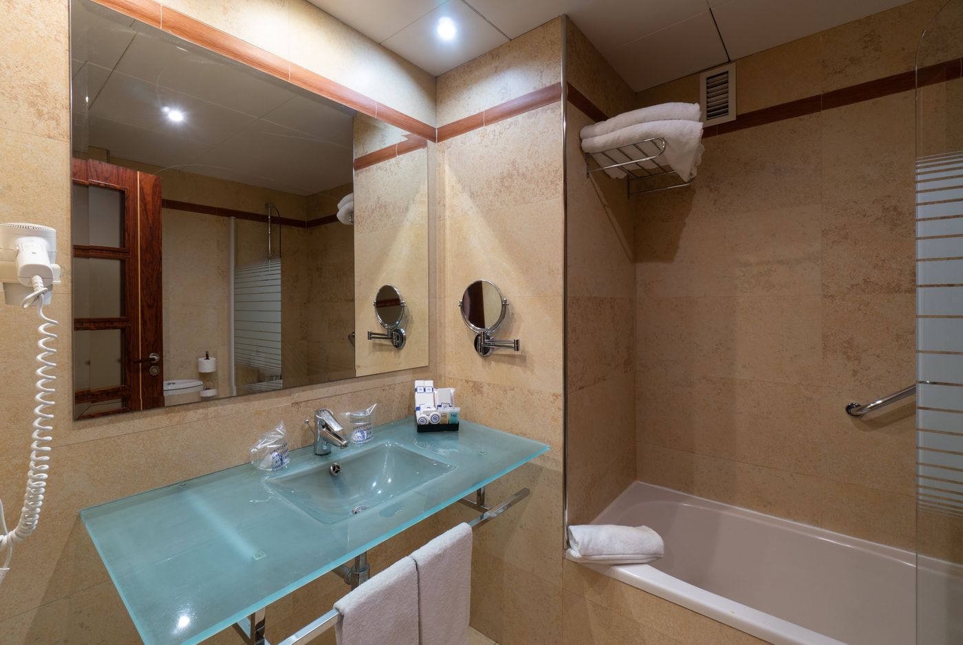 MS-Maestranza-Hotel-Room-16