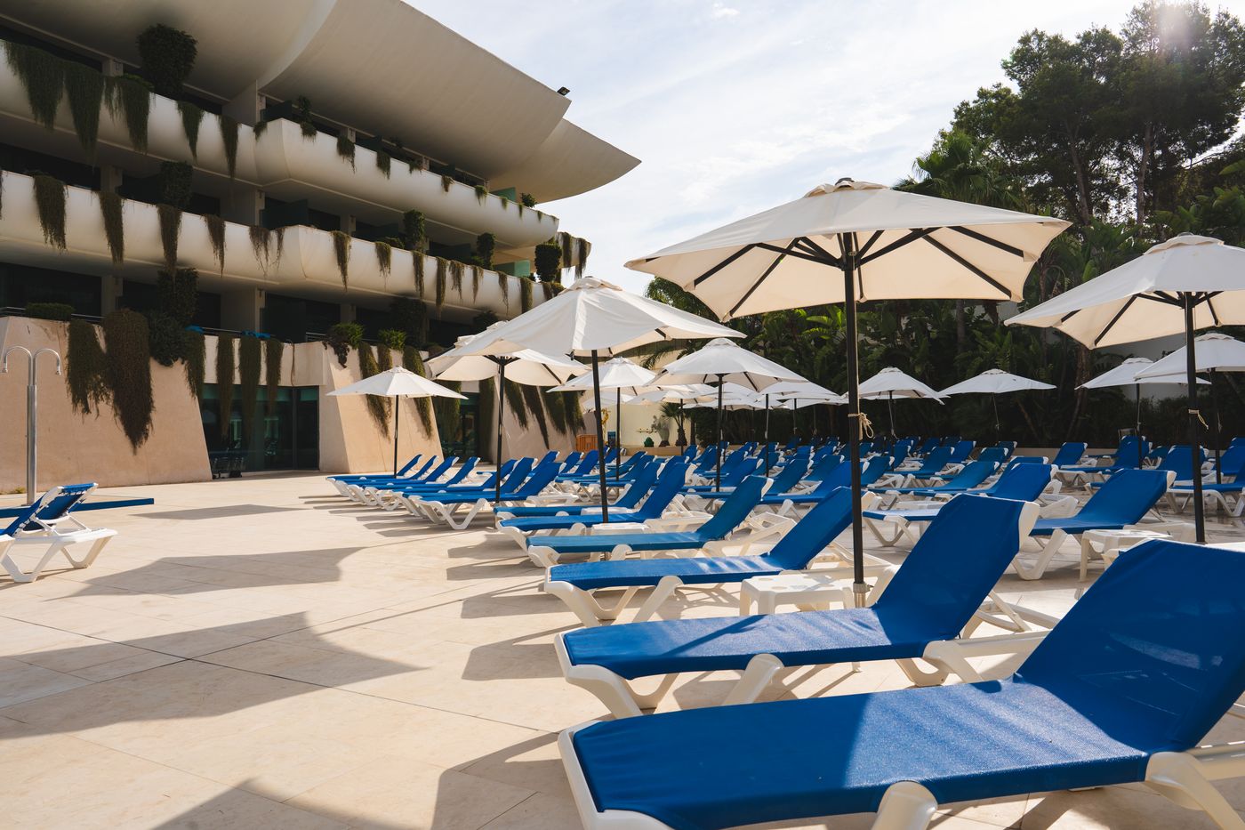 Deloix-Aqua-Center-Hotel-Pool-8