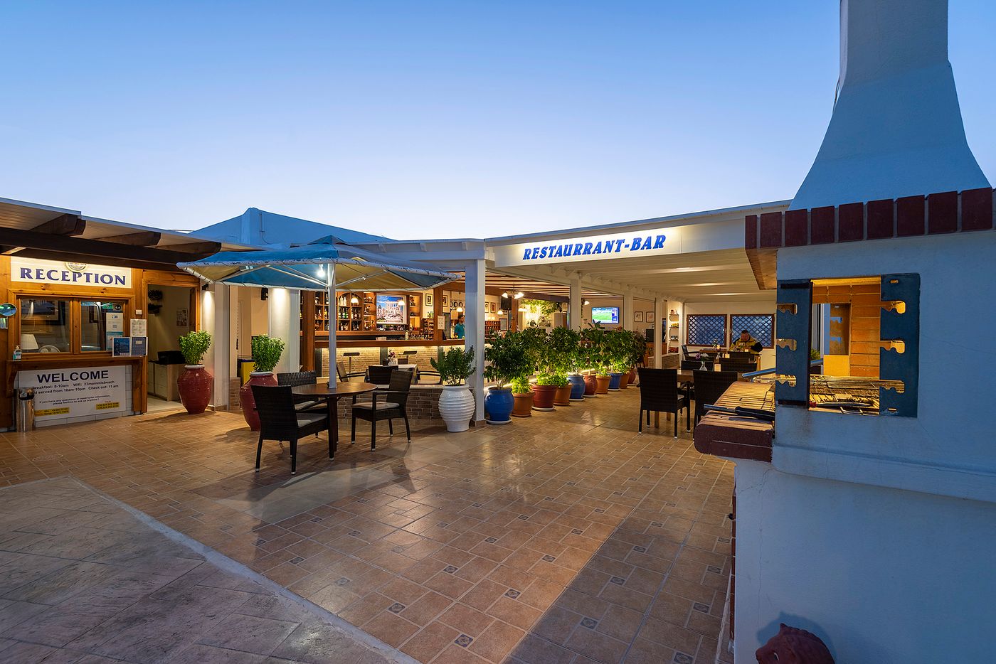 Mammis-Beach-Hotel-Restaurant-20
