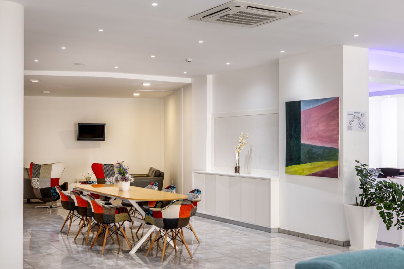 Papantonia-Apts-Lobby-50