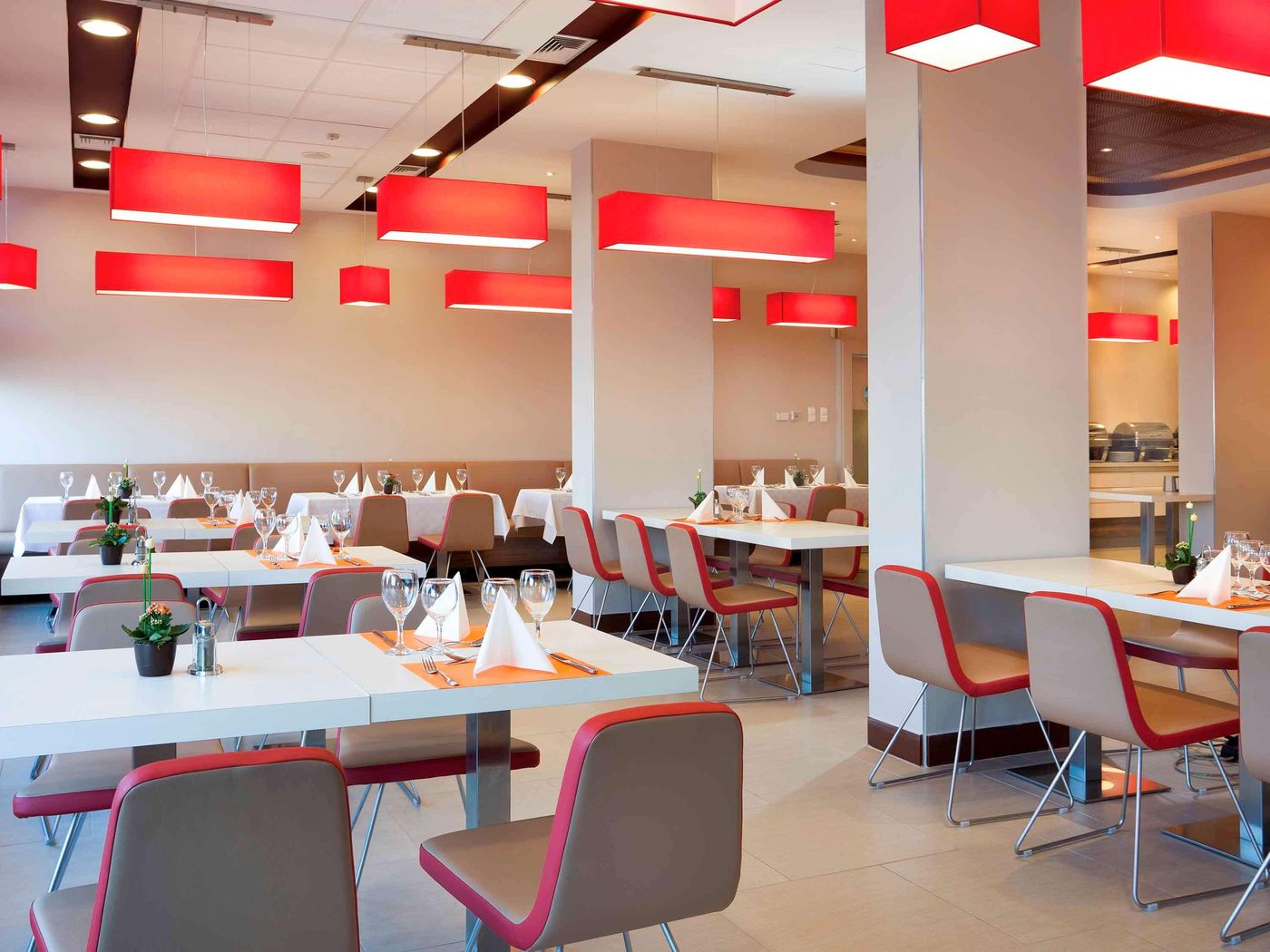 ibis-Budapest-Citysouth-Restaurant-35