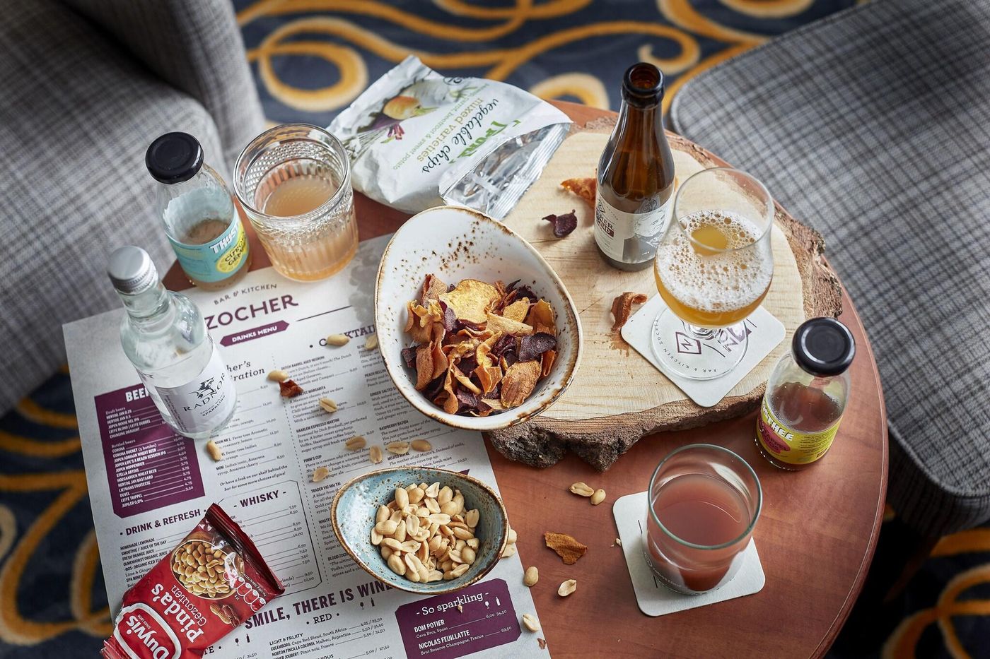 Carlton-Square-Room-37