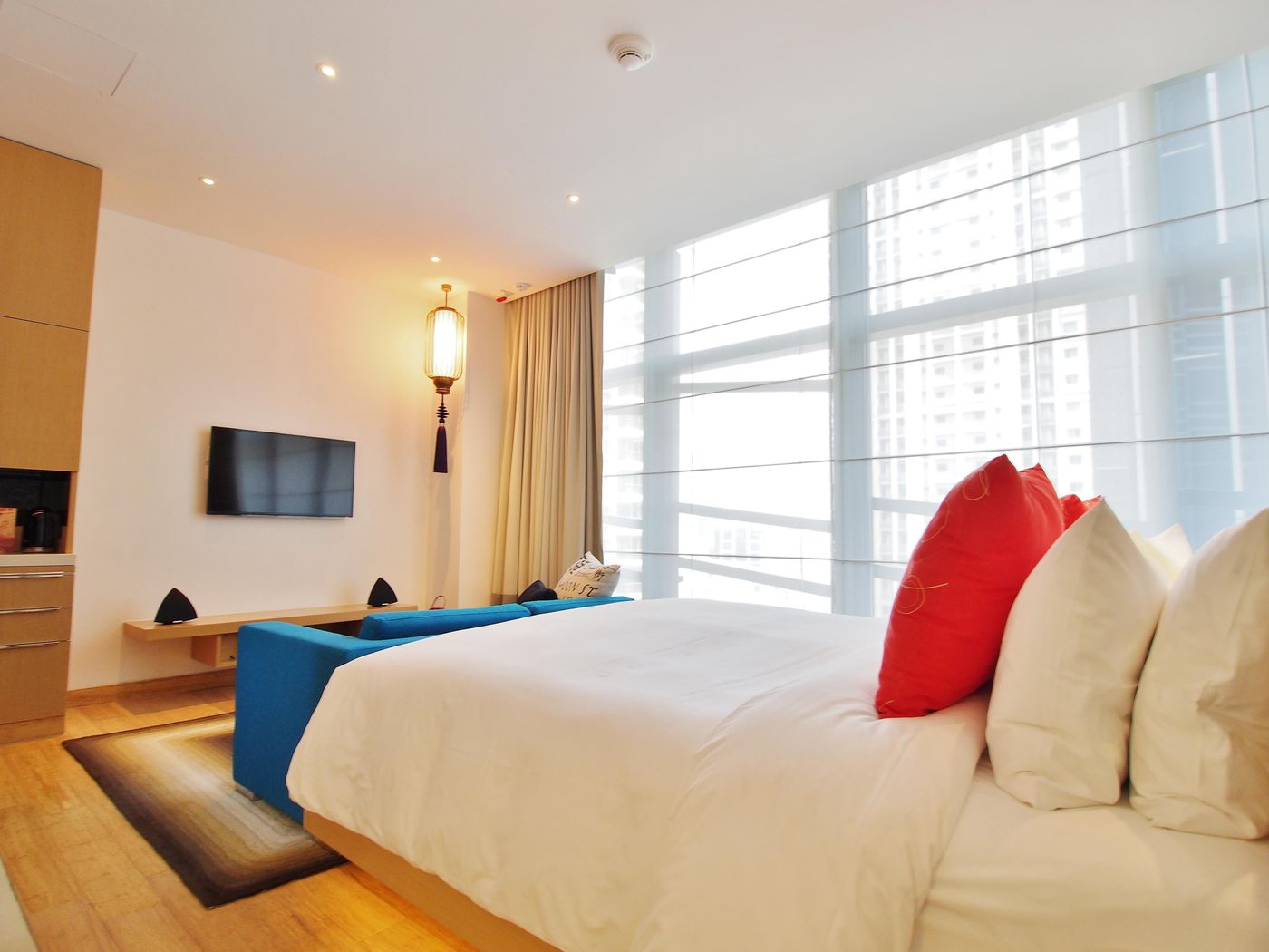 Hotel-Indigo-Hong-Kong-Island-Room-26