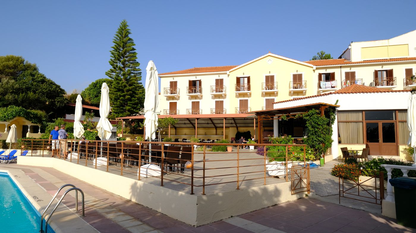 Karavados-Beach-Terrace-4