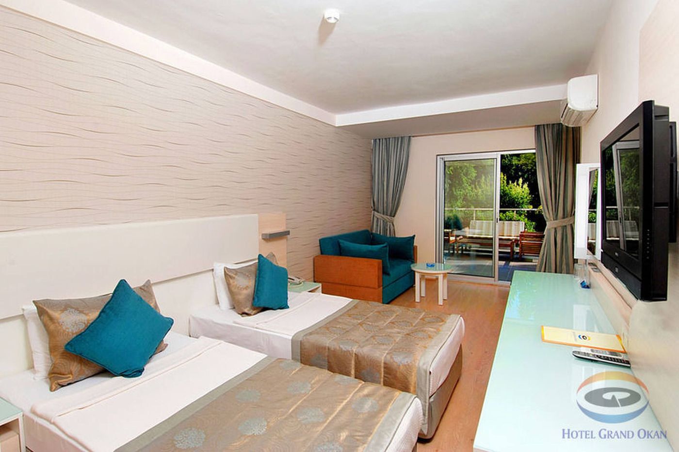 Grand-Okan-Hotel-Room-19