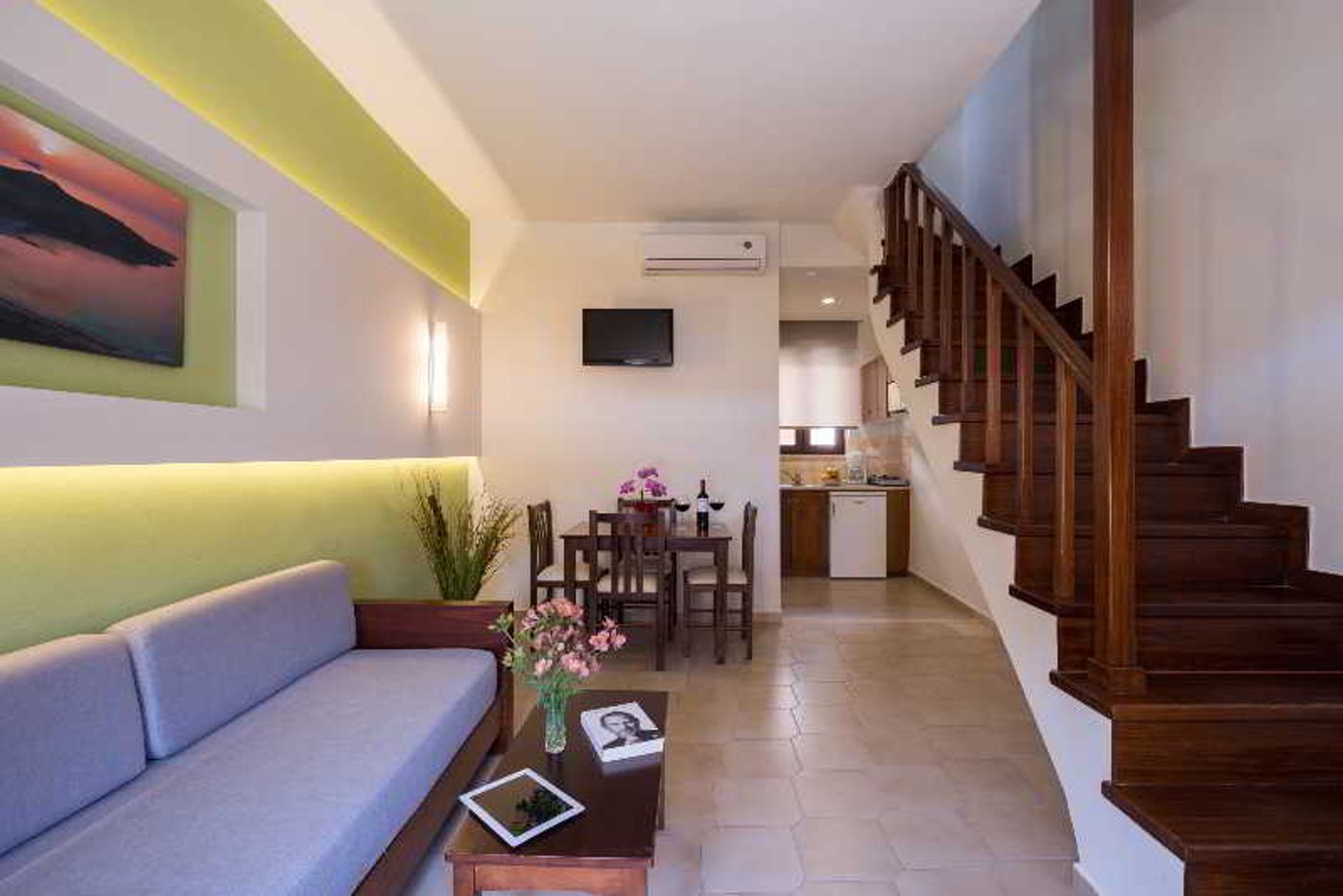 Oscar-Suites---Village-Room-34