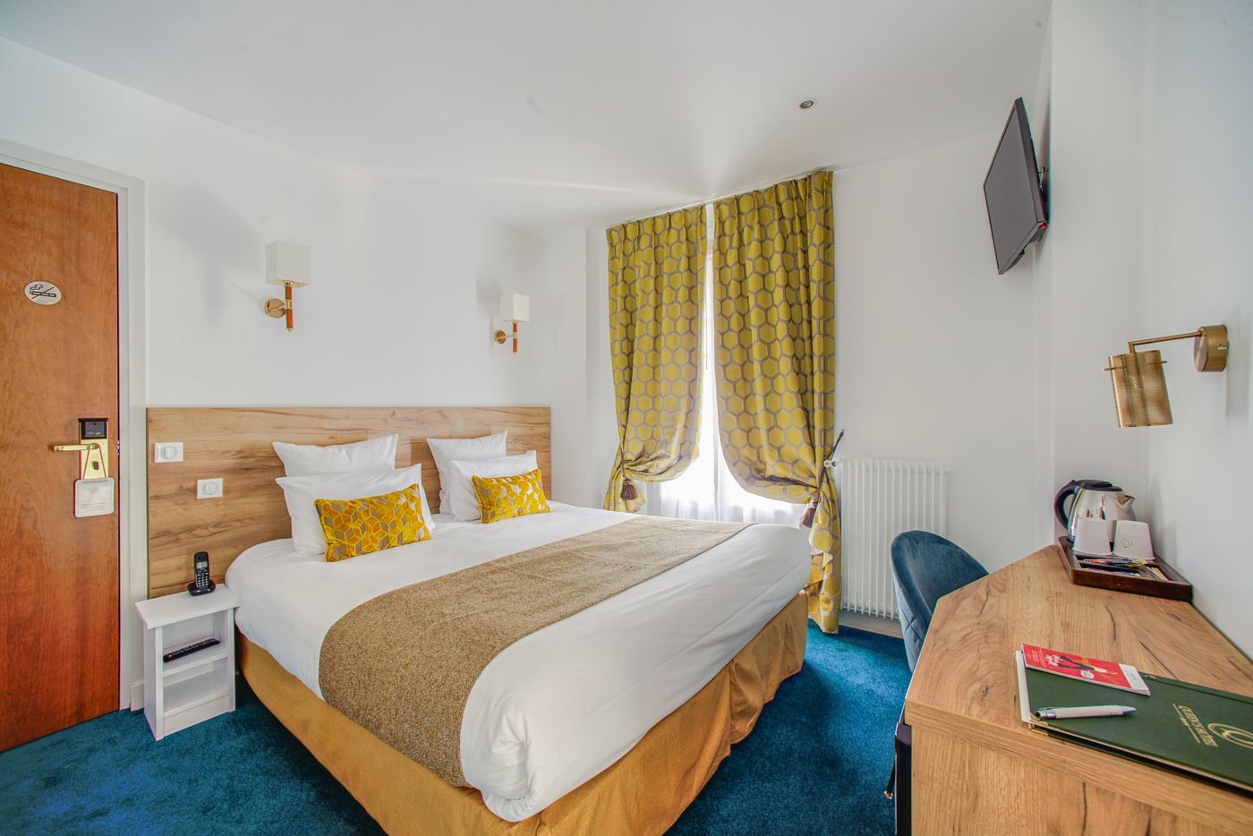 Queens Hotel-France-PARIS-Room-5