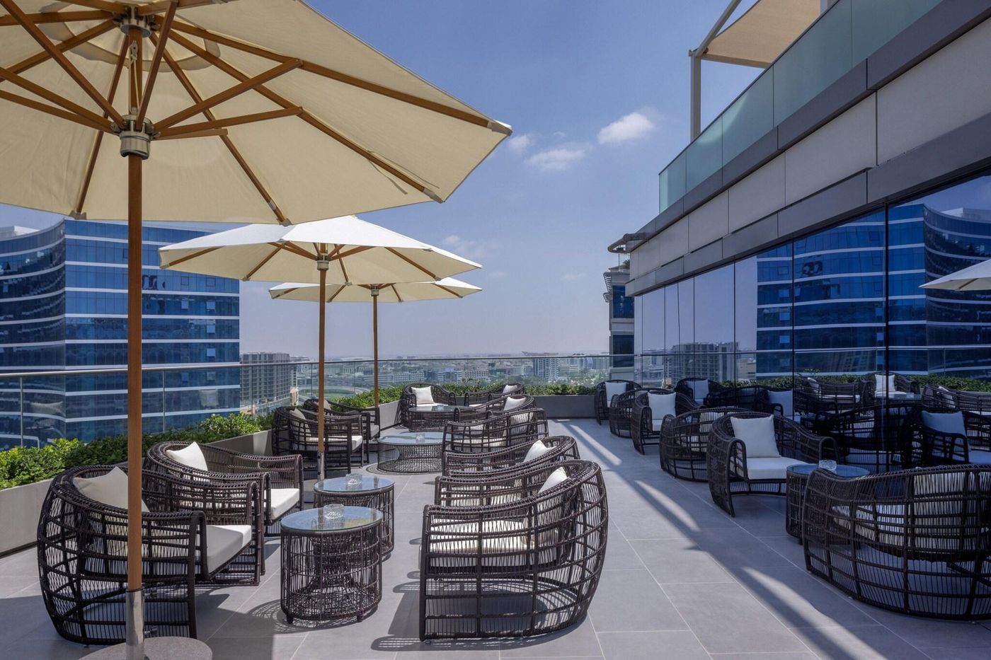 JW-Marriott-Marquis-Hotel-Dubai-Lobby-6