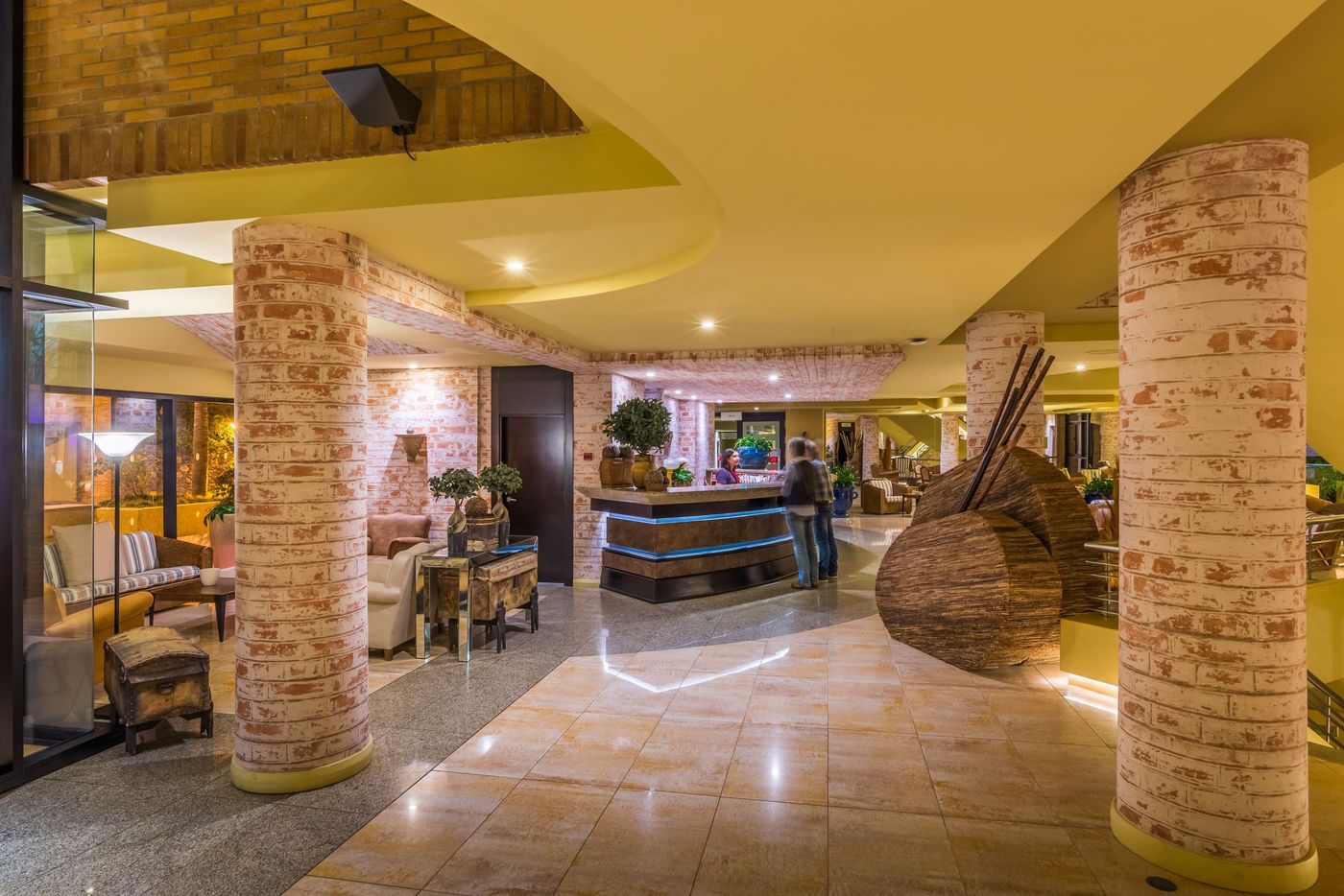 Calheta-Beach-Hotel-Lobby-29