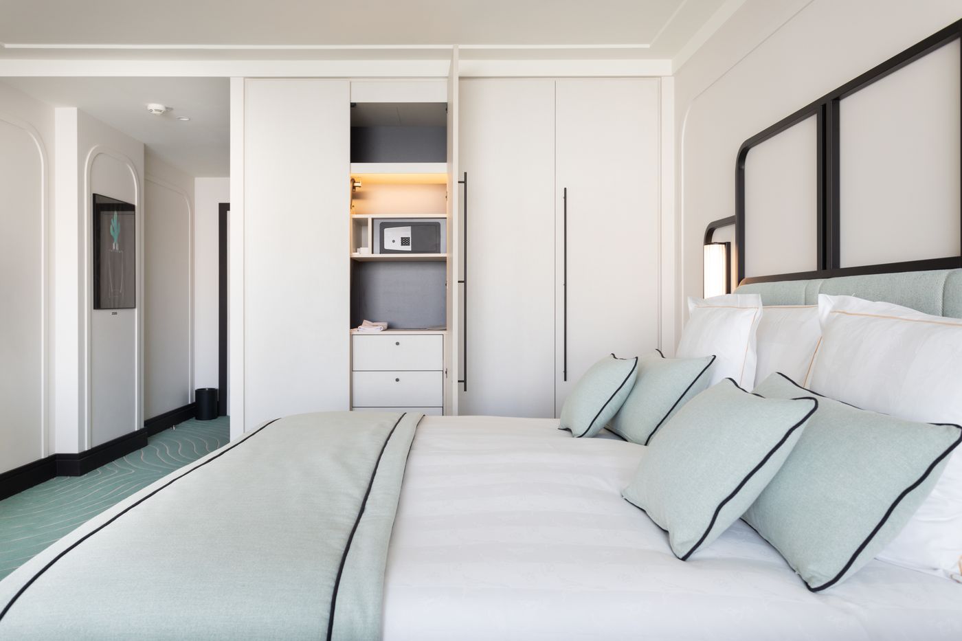 Le-Grand-Hotel-Room-34