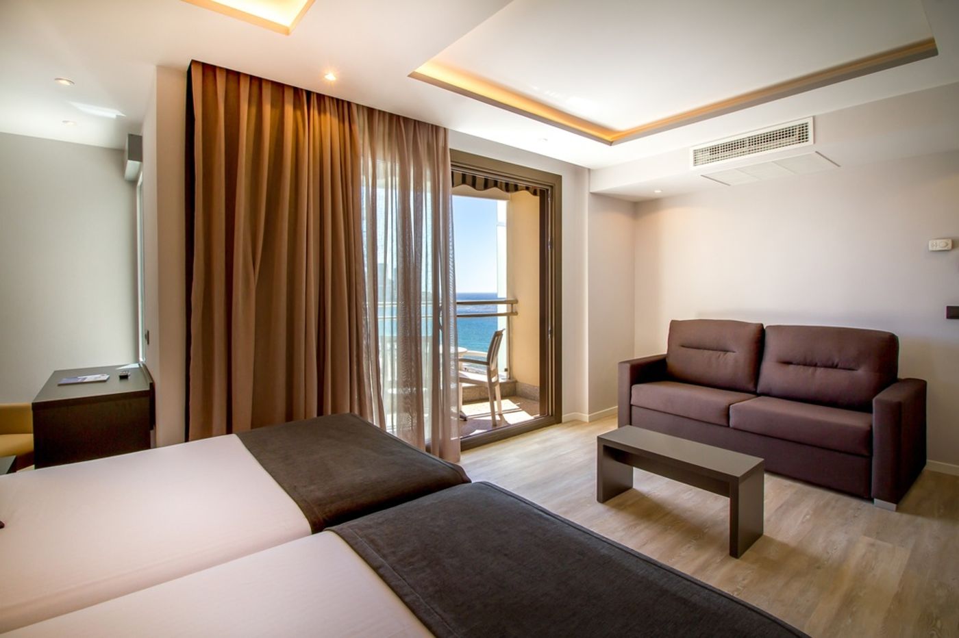 HOTEL-CIMBEL-Room-15