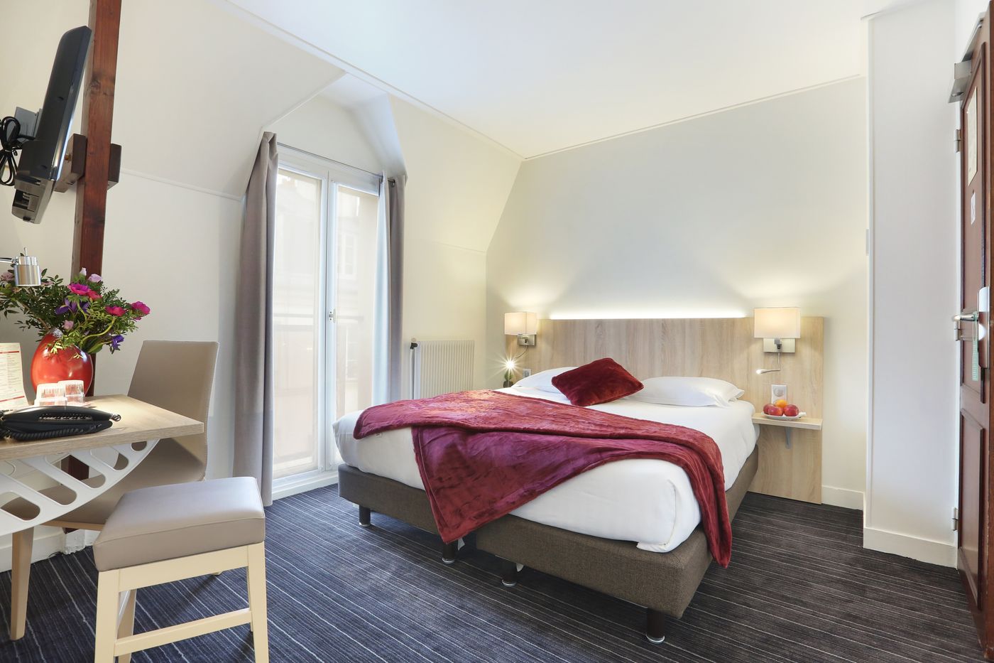 Hotel-Beaugrenelle-Tour-Eiffel-Room-11