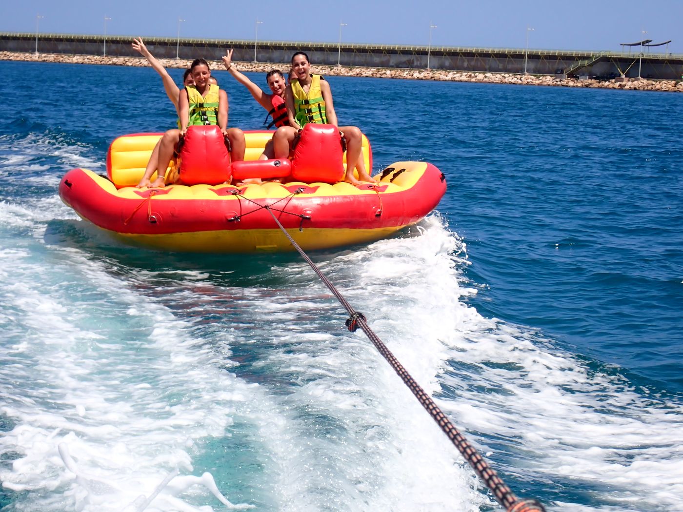 Lloyds-Beach-Club-Sports-and-Entertainment-10