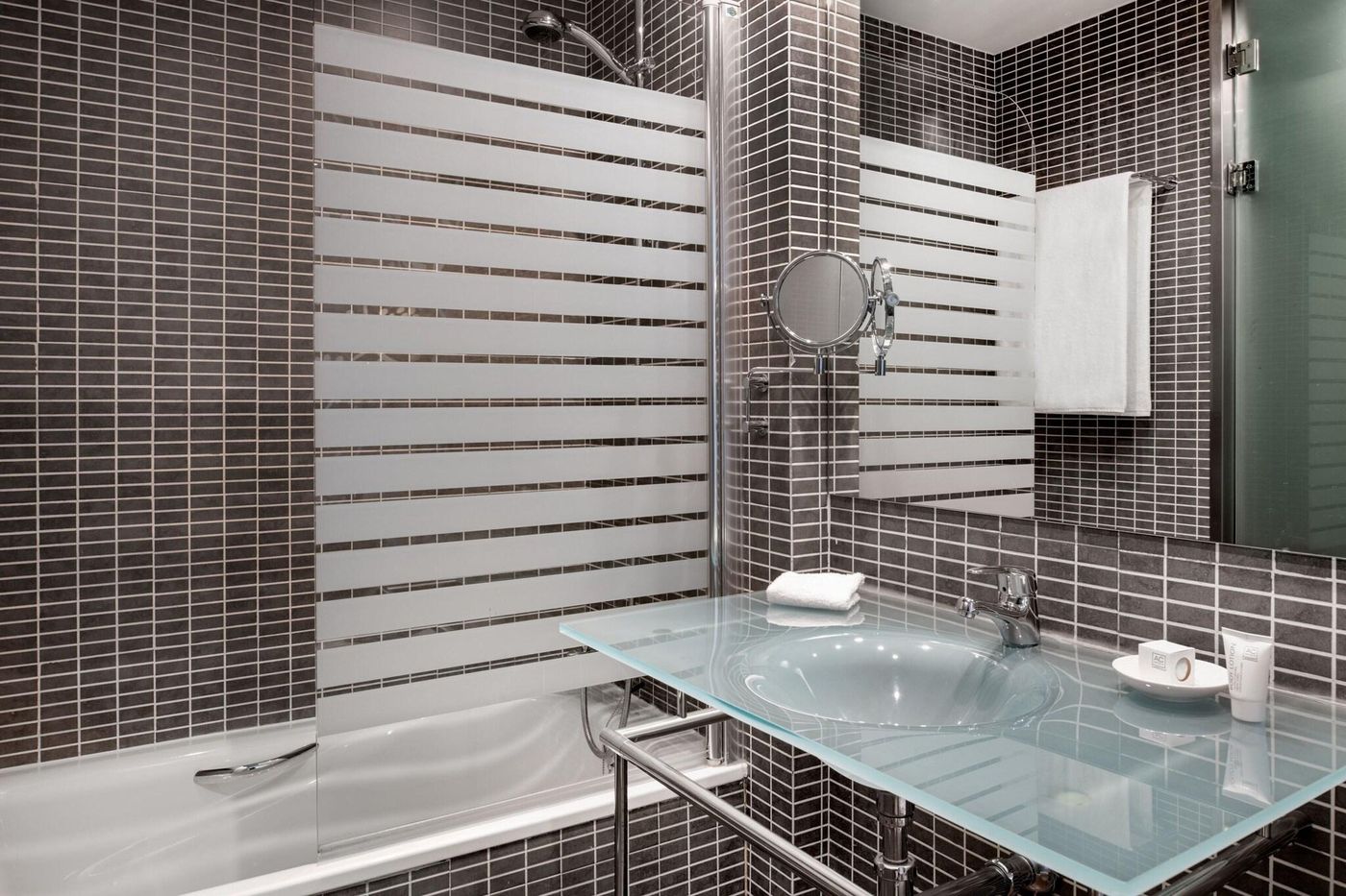 AC-Madrid-Recoletos-Room-47