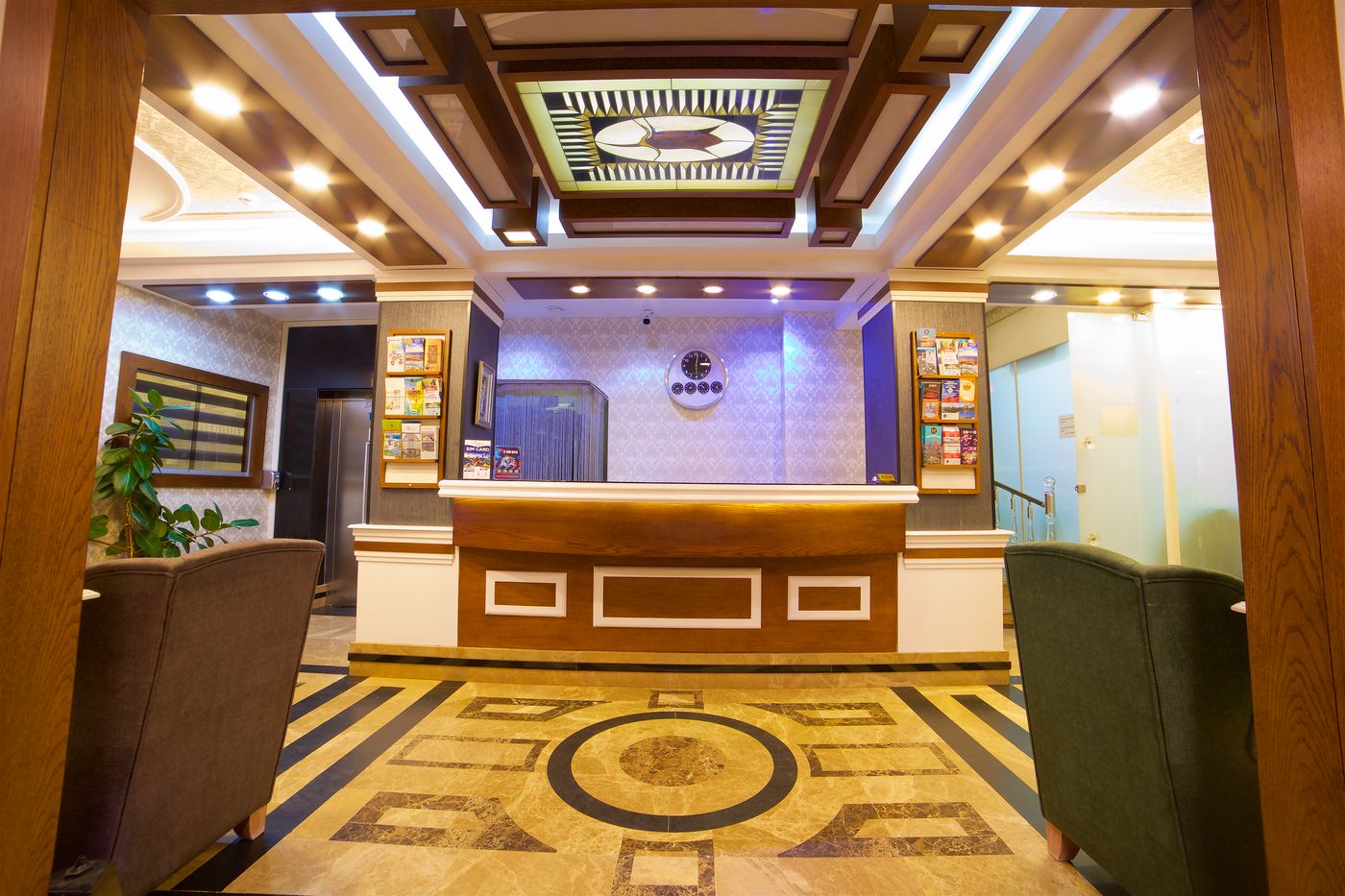 Hotel-Black-Tulip-Lobby-2