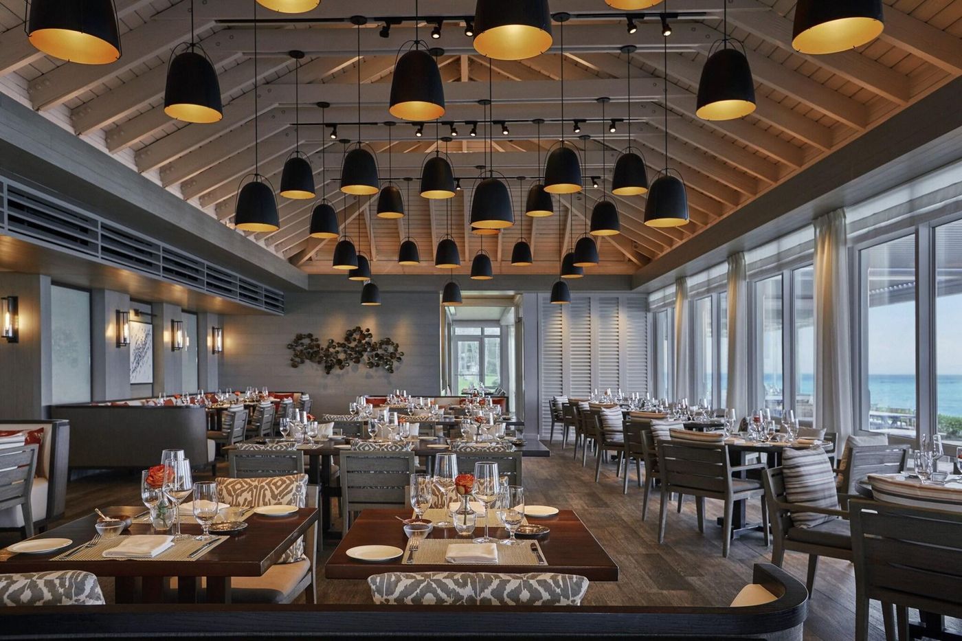 The-Ocean-Club-A-Four-Seasons-Resort-Bahamas-Restaurant-48